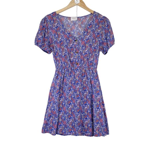 EVERLY Ditsy Floral A-Line Mini Dress Blue Red V-Neck Bohemian Cottagecore Sz M - Picture 1 of 7